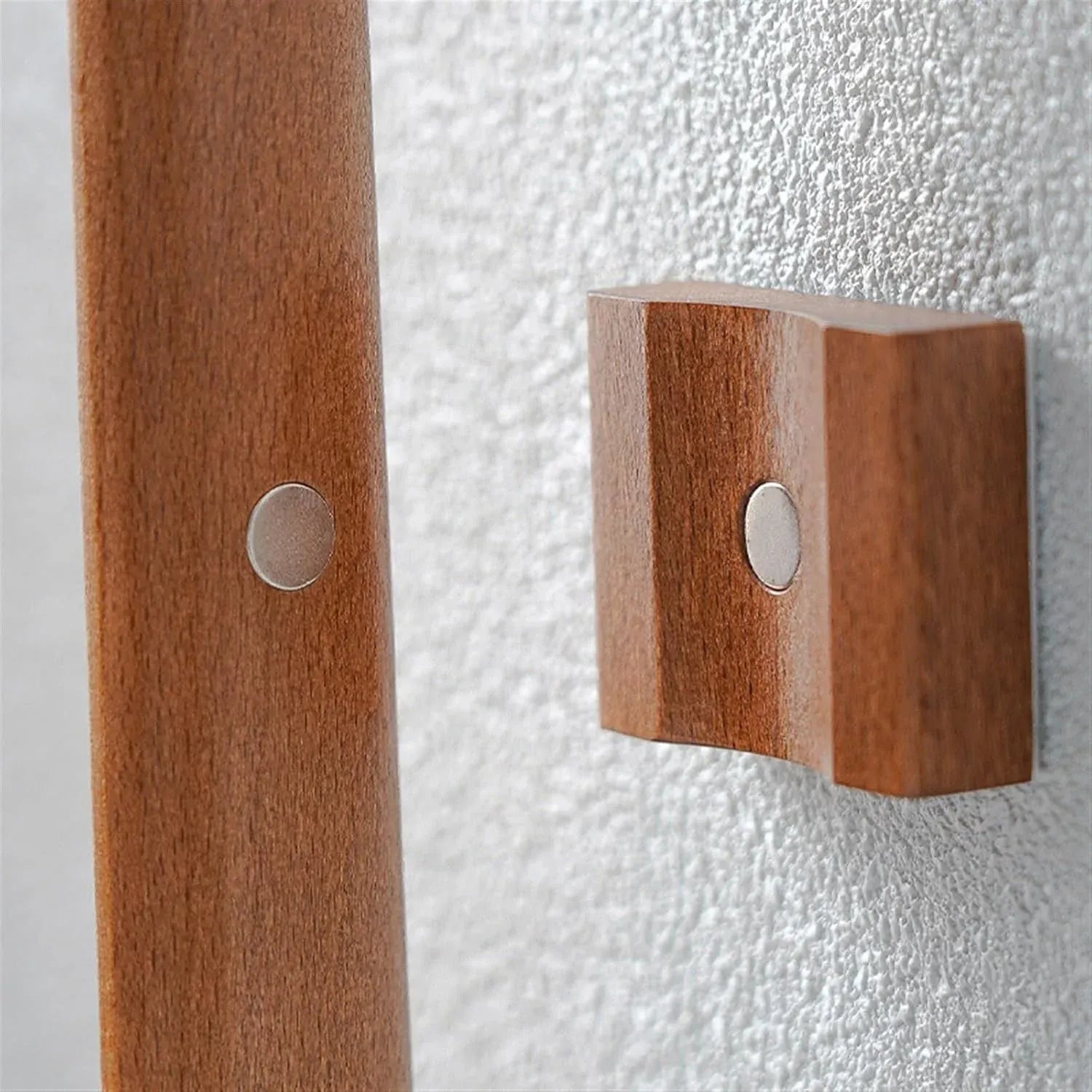 Skivax™ – Calzascarpe magnetico murale